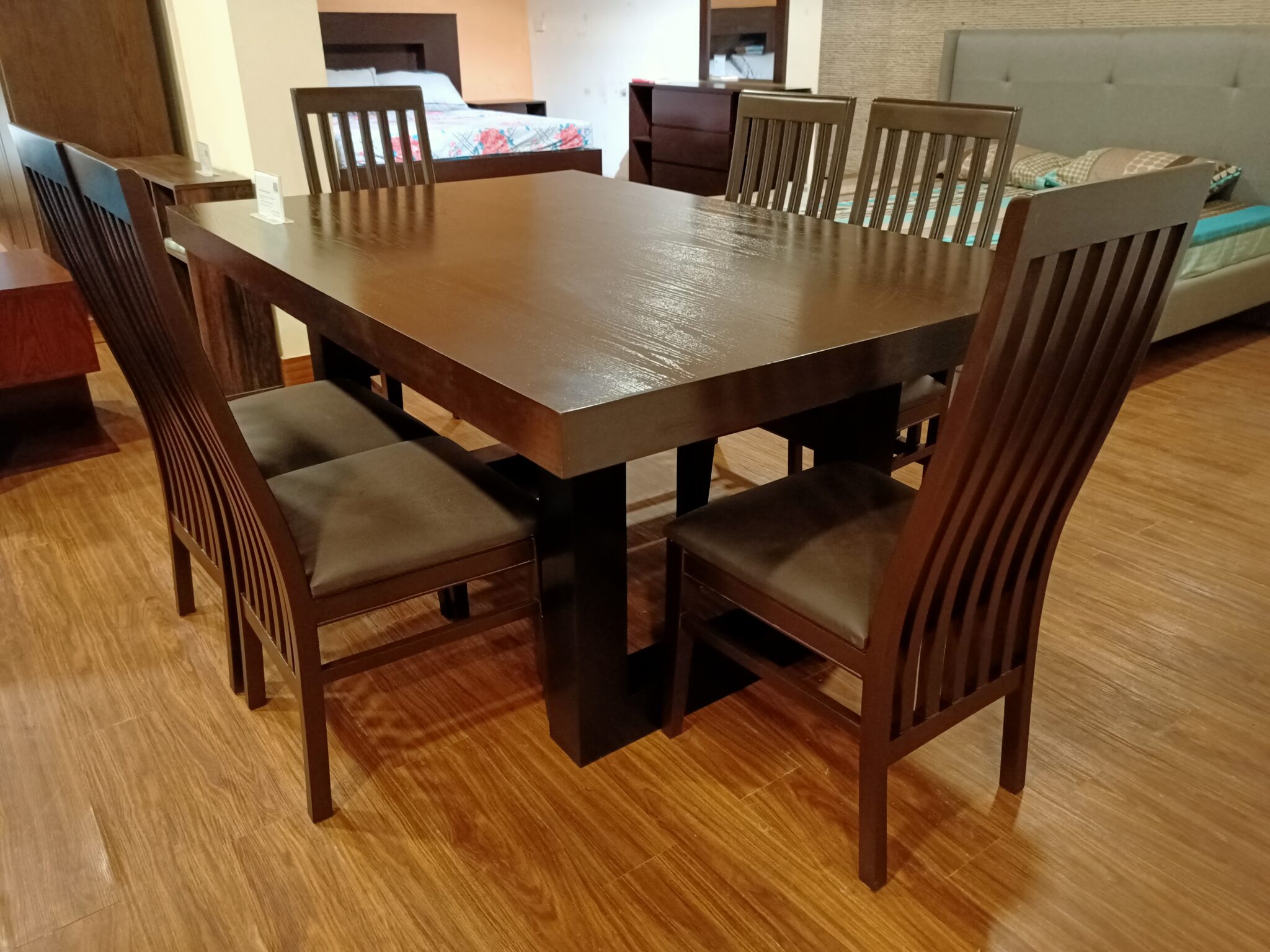 Flat! 6 Seater Dining Table – HOiD.pk