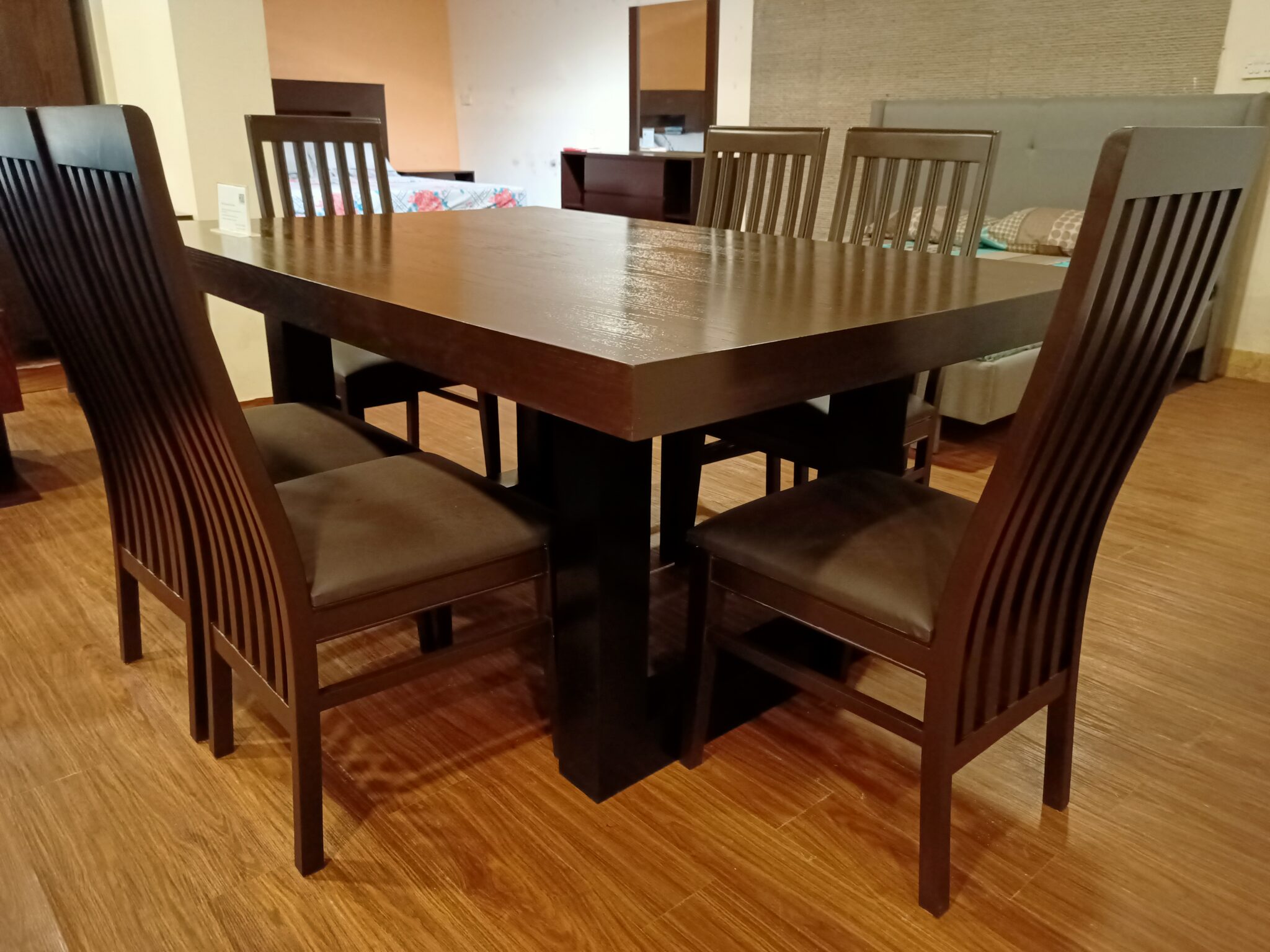 Flat! 6 Seater Dining Table – HOiD.pk