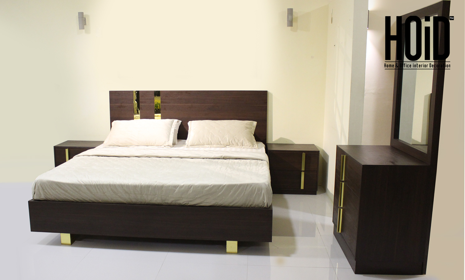 Temp! Designer Bed, 2 Side Tables, Dresser with Mirror HOiD.pk