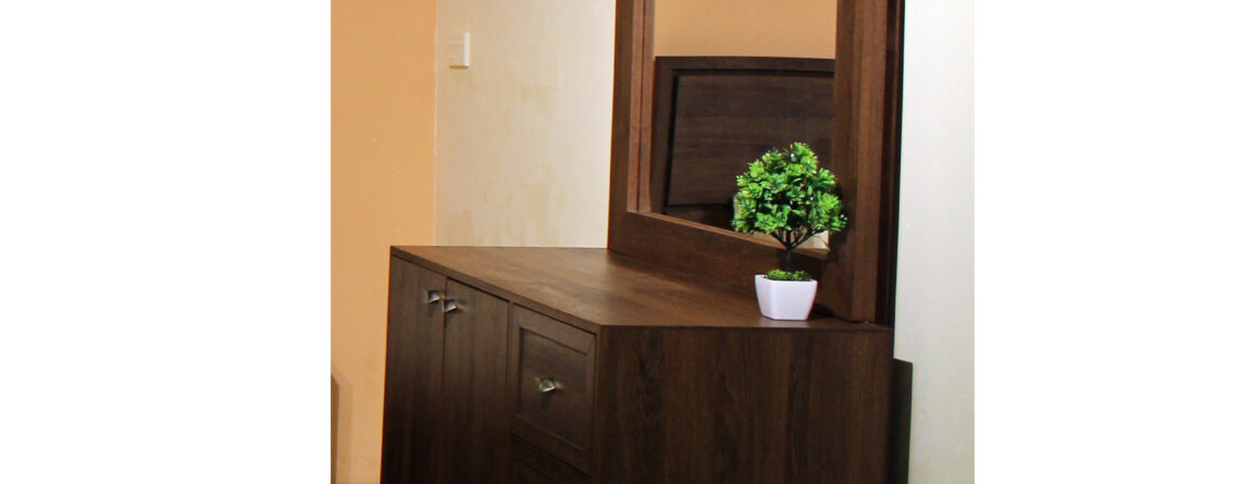dresser with mirror