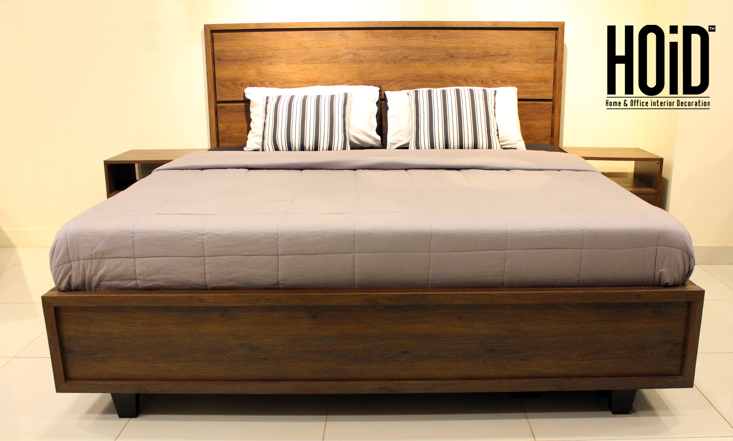 lincoln-bed-with-2-side-tables-01-1.jpg