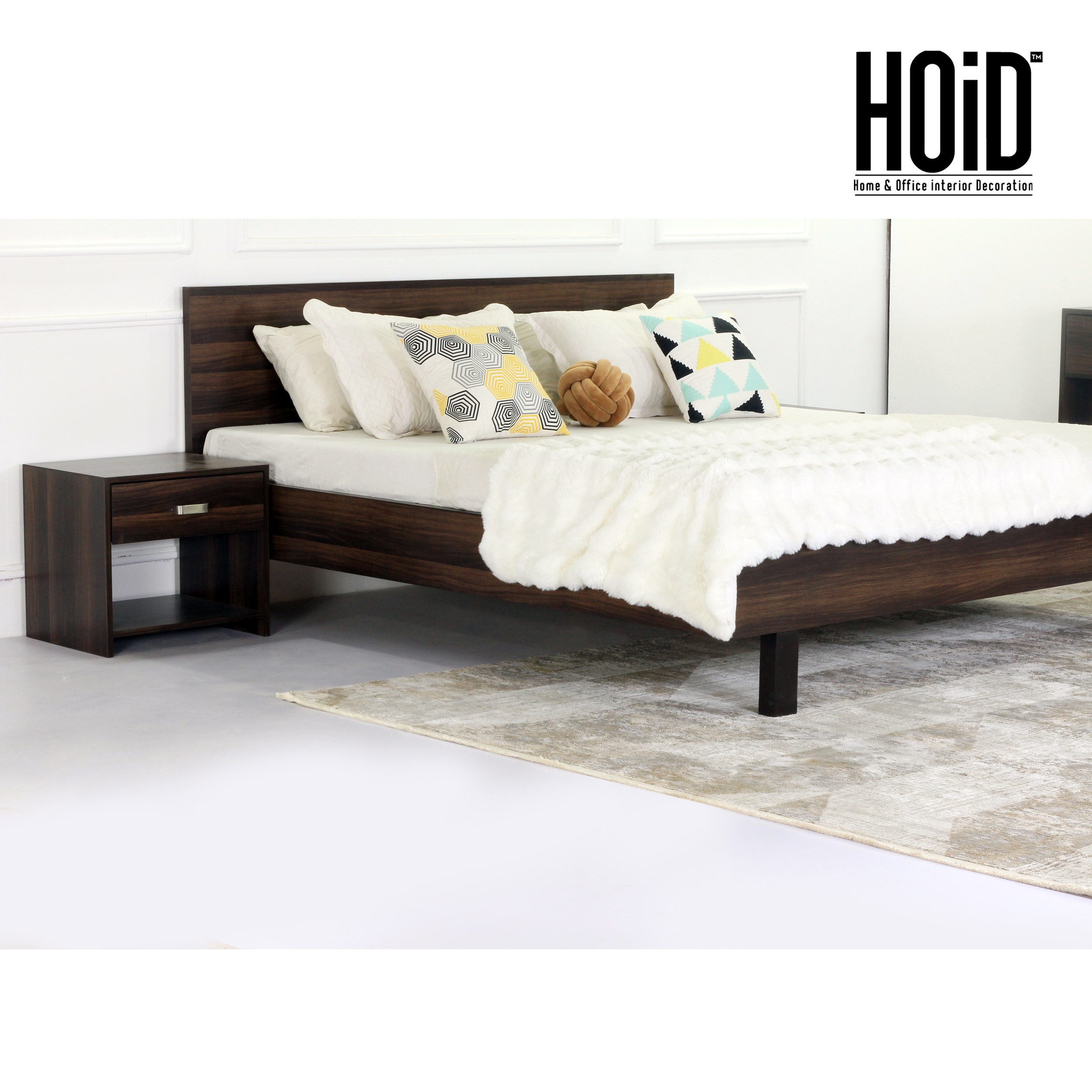 passage bed with side tables